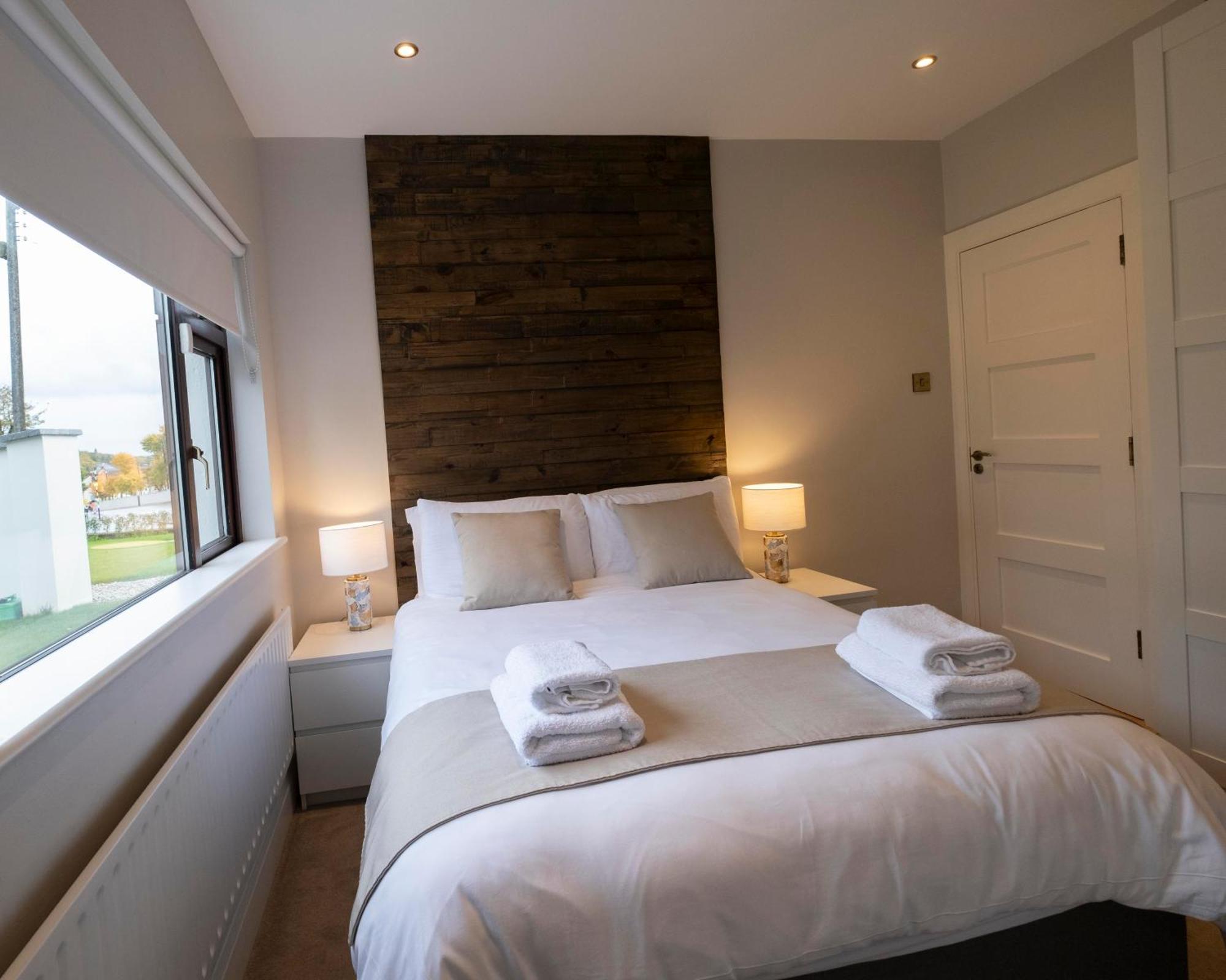 The Hillcrest, Luxury Accommodation In Castleblayney Town Экстерьер фото