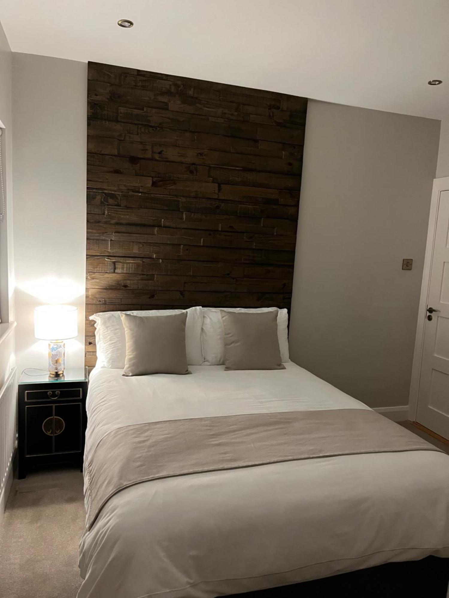 The Hillcrest, Luxury Accommodation In Castleblayney Town Экстерьер фото